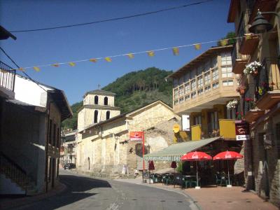 Camino út /Vega De Valcarce település/